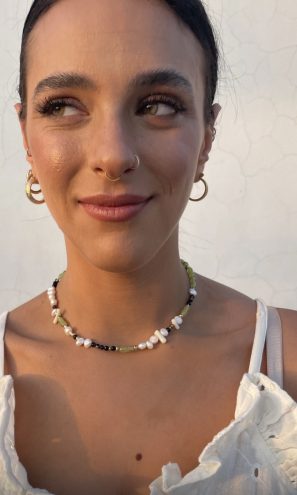 שַׁרְשֶׁרֶת אַגַּת וְג'ייד יְרֻקָּה
